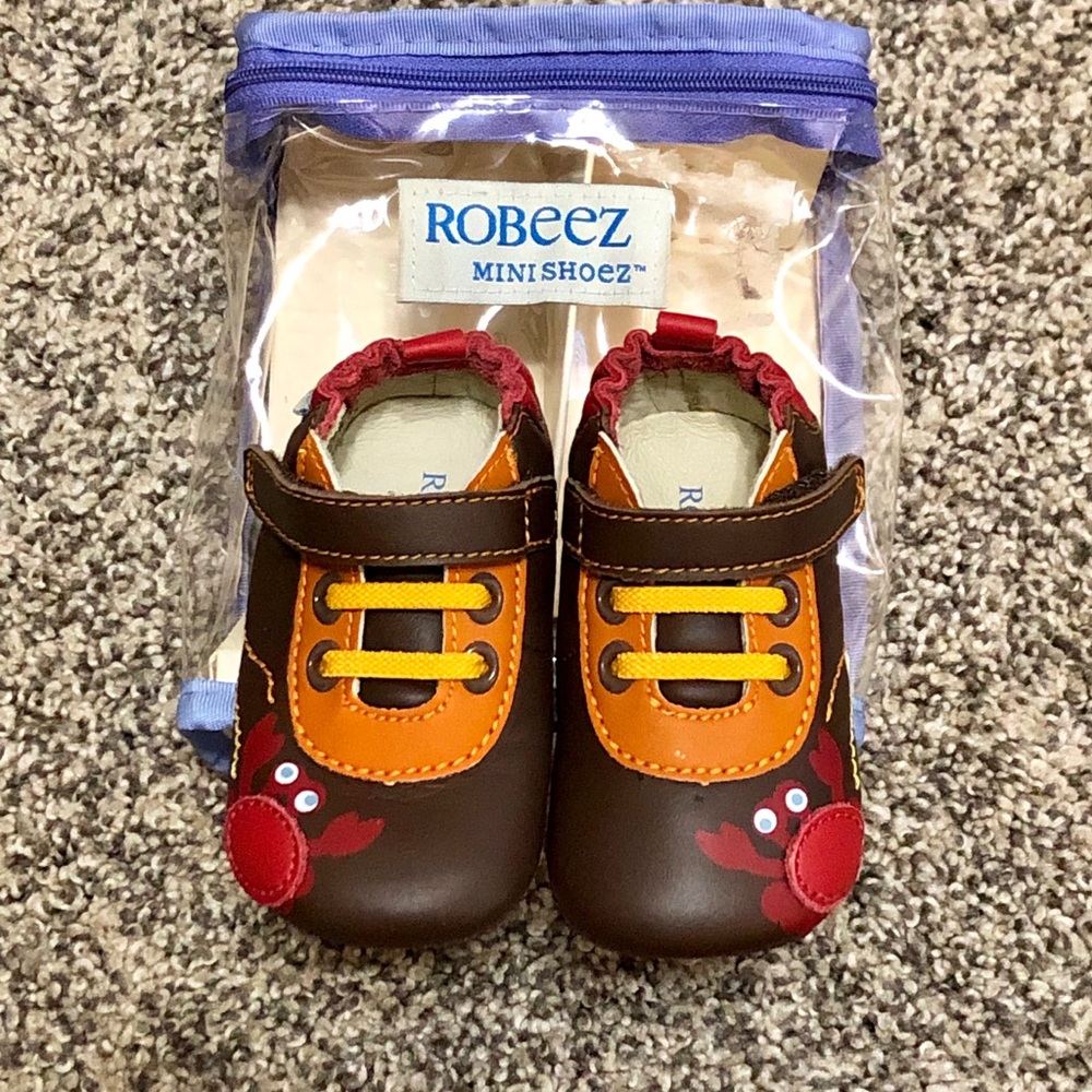 NEW Robeez Brown Crab Leather Shoes